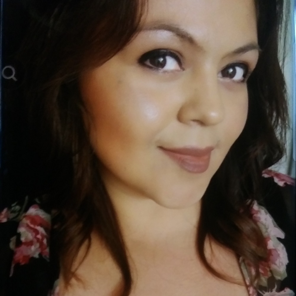 Meet your Posher, Iza